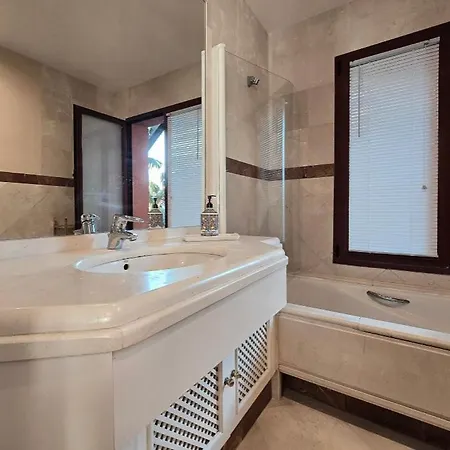 Palacio Don Carlos Apartment *