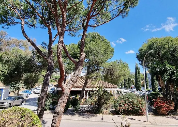 Palacio Don Carlos Μαρμπέλλα