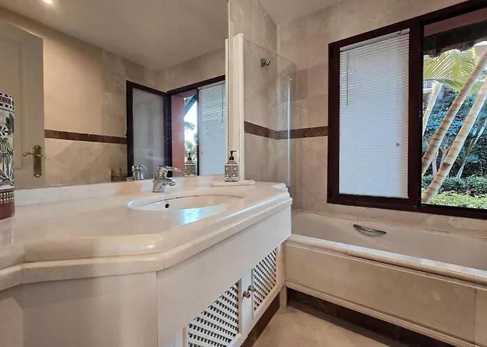 Palacio Don Carlos Apartman *